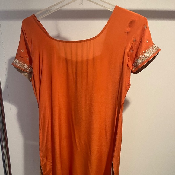 Women’s Indian 3 Piece Orange with Gold Silk Sequin Top & Pants w Matching Wrap- - Picture 3 of 9